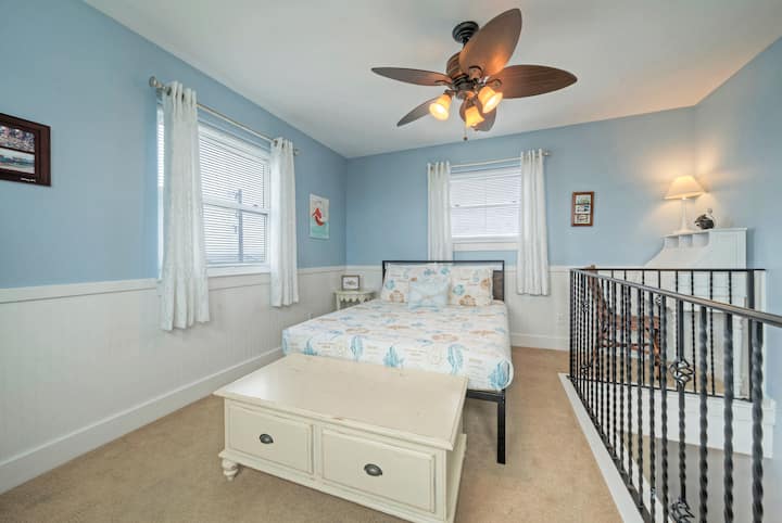 Лофтът разполага с двойно легло.