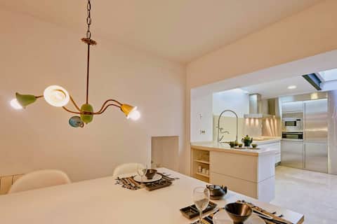 Townhouse next to Barcelona Centro