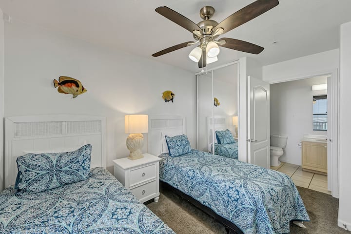 Habitación. Habitación con baño privado.