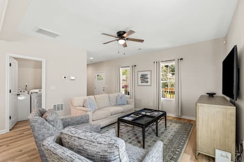 Top performing Airbnb: New Build! Close to HPU & Furniture Market in High Point