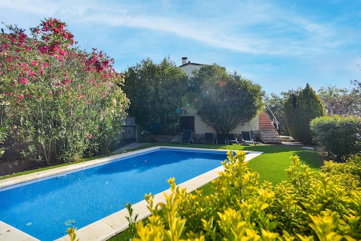 Beautiful Villa with private pool and Spectacular gallery image 2