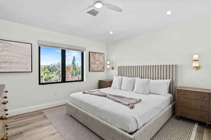 Eighth Bedroom
