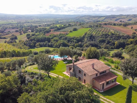 Casale Ombrone 11, Emma Villas