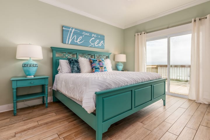 013 Still Waters Master Suite con cama tamaño king y vistas al golfo