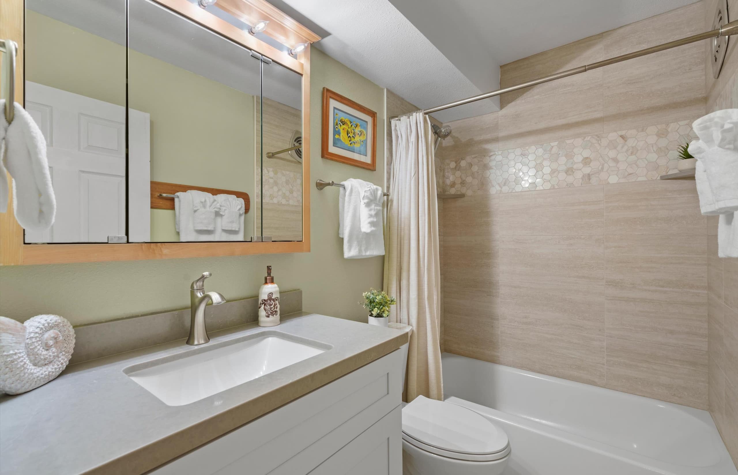 Condo in Kihei · ★4.77 · 2 bedrooms · 4 beds · 2 shared baths - Image 32