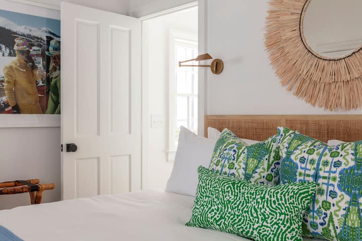 Blue Cottage at Casa Zoë - Fresh & New For You