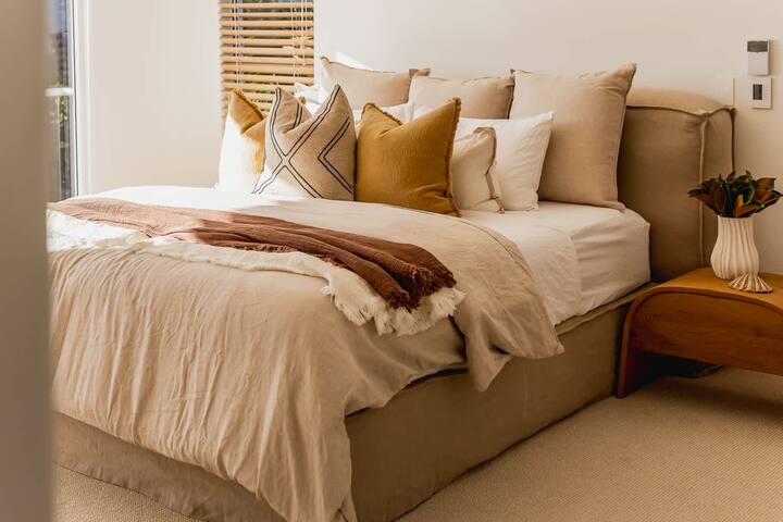 Sunny Beach House w/ Pool | Walk to Beach gallery image 3