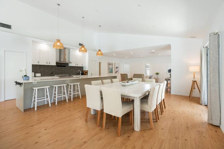 New Listing be first guests at Winders Beach House gallery image 5