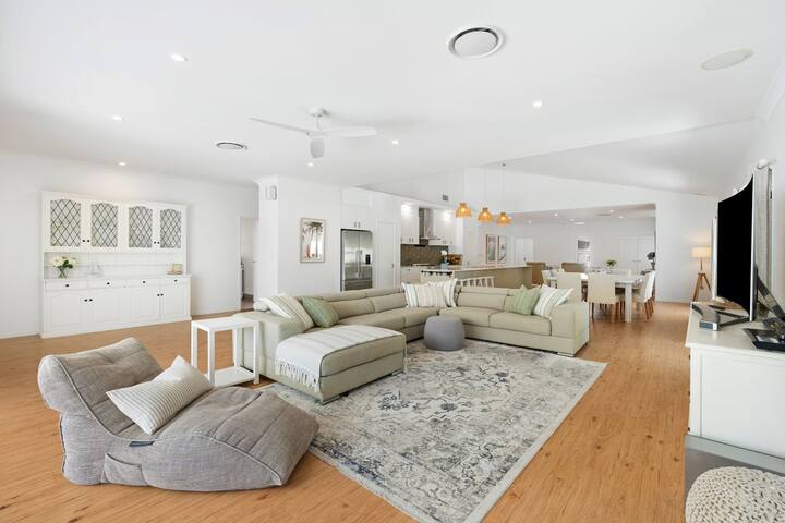 New Listing be first guests at Winders Beach House gallery image 4