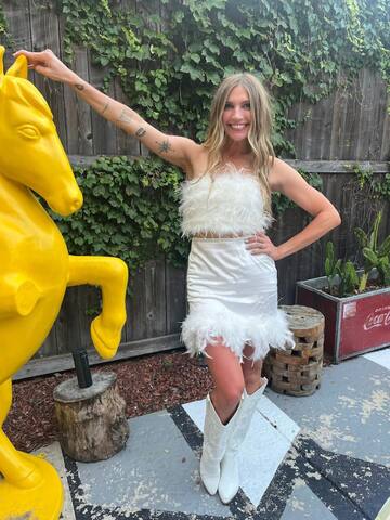 El Motel Dos in Logan Square with grill and patio gallery image 3