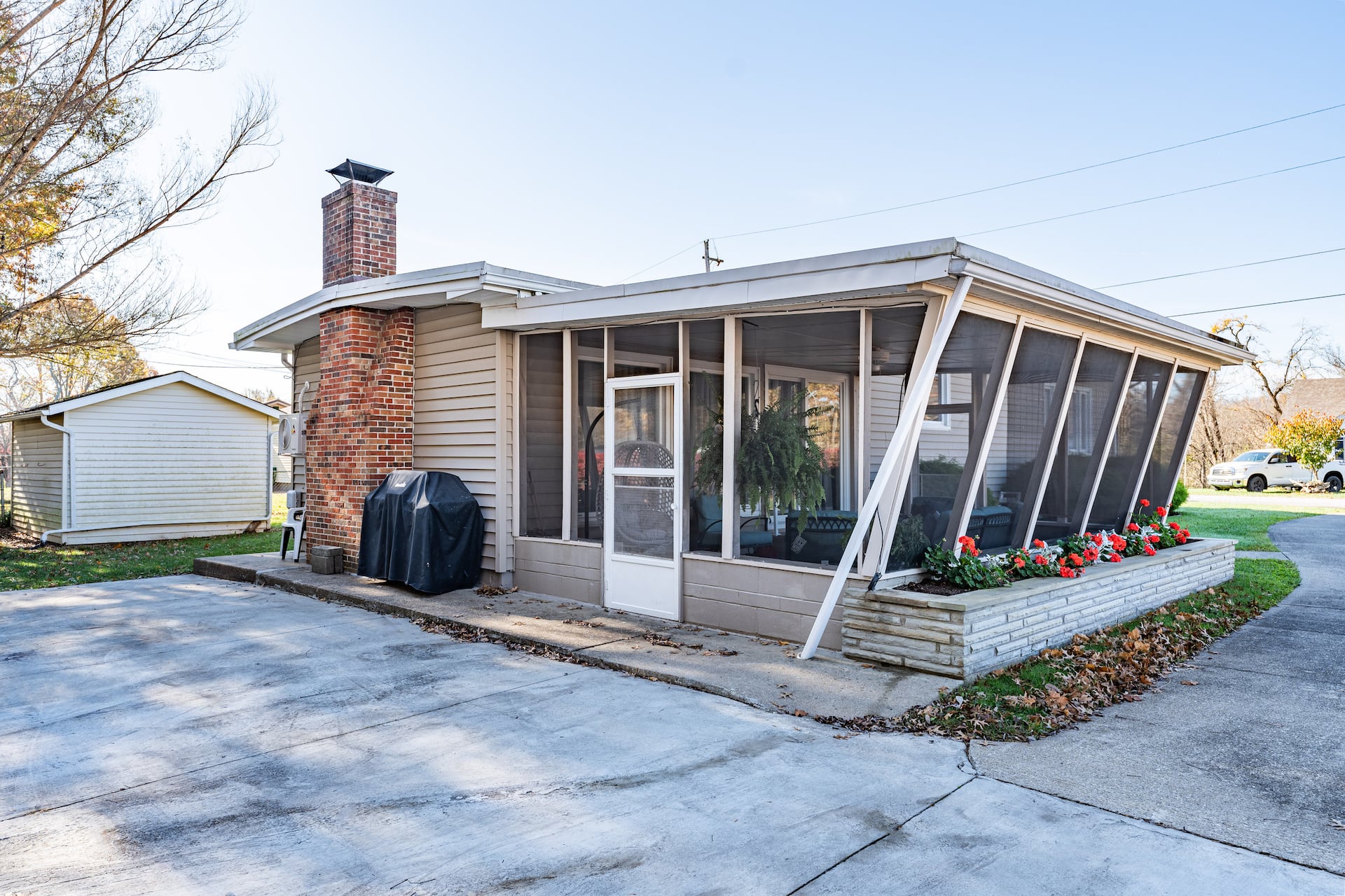 Historic River Town Retreat w/ Screened Porch