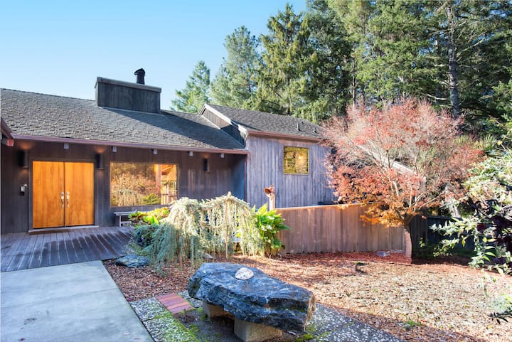 Serene 3 Br Sleeps 8 With Hot Tub & Ev Charger! - Sea Ranch, CA