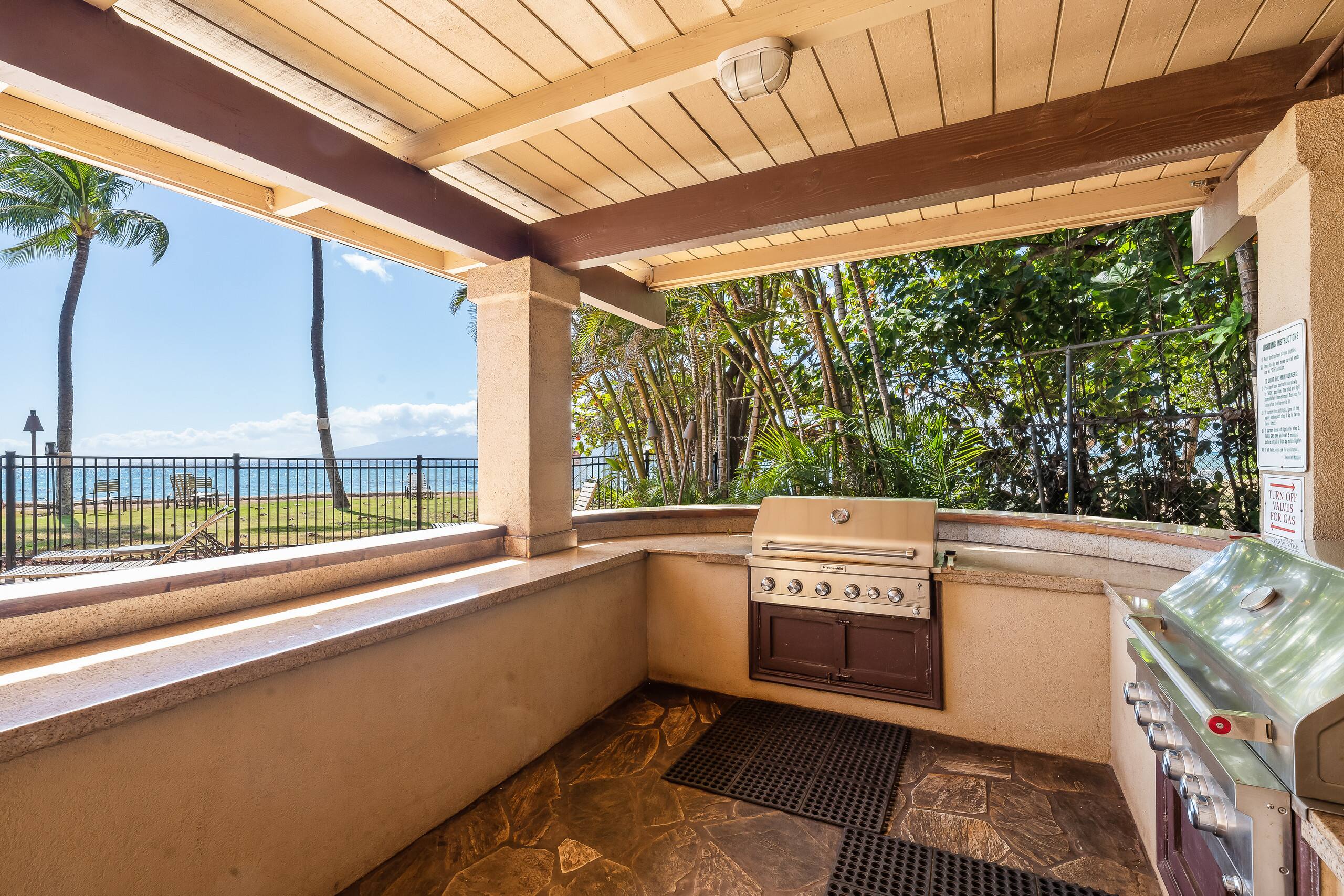 Paki Maui 217 Cozy 1BR Oceanfront Resort w Pool - Photo 36
