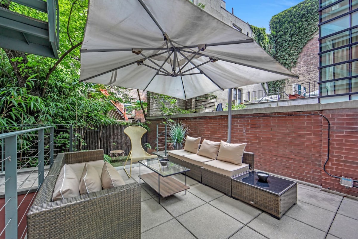 Garden Duplex Townhouse in Midtown NYC — venue photo 2