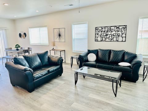 Brand New 3Bedrooms Fernley/2Bath/Pets OK/Sleeps14