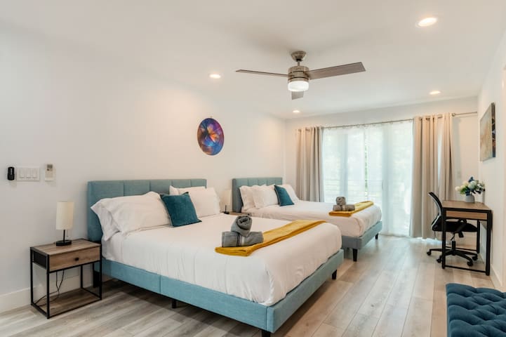 10+ BR Private Retreat, Hot Tub, Near Everything! gallery image 4