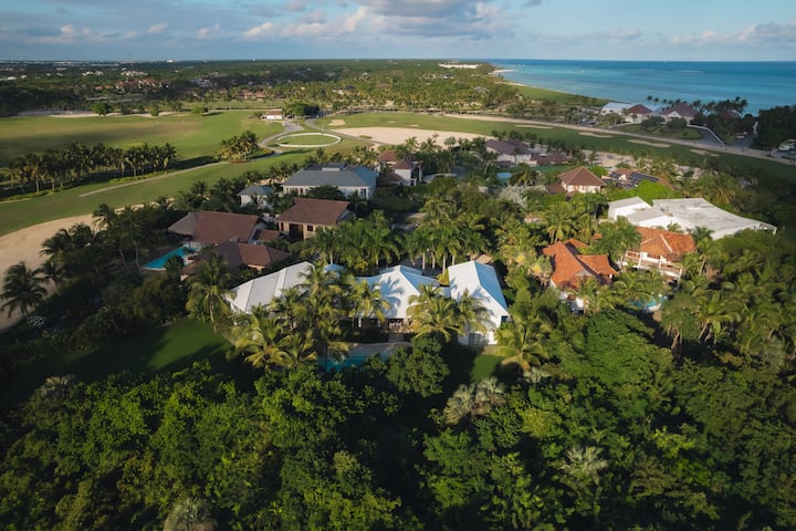 8 Br Villa W/ Chef Walking Distance To Beach Club - Punta Cana