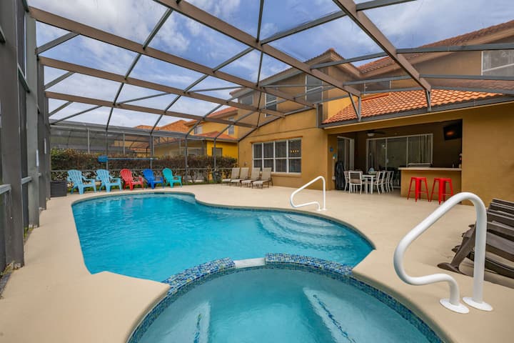 House Of Suites 6 B/room Huge Pool Deck, Game Room - Davenport