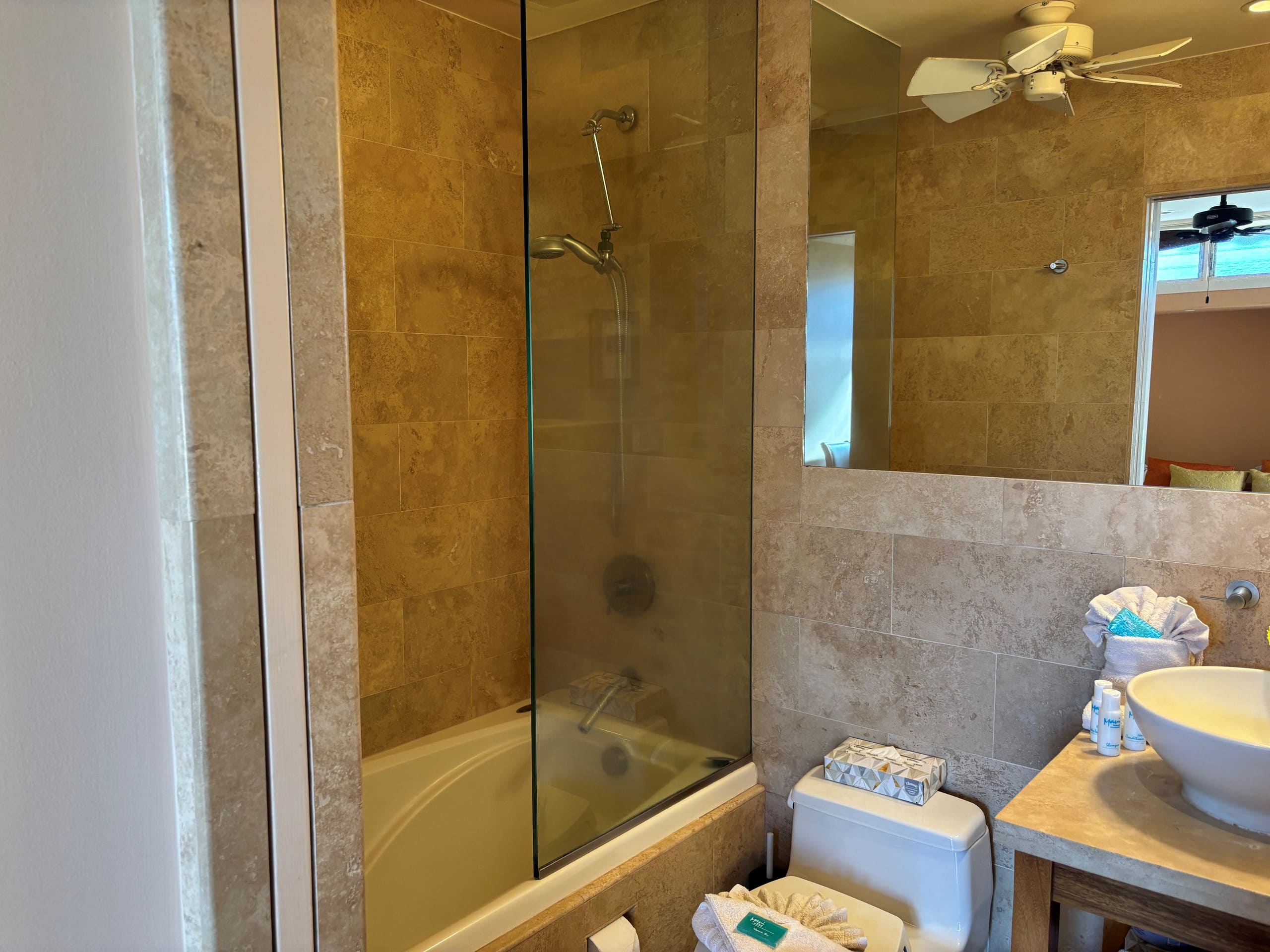Condo in Lahaina · ★5.0 · 2 bedrooms · 2 beds · 2 baths - Image 13