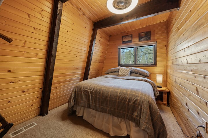 חדר שינה 3 - מיטת קווין