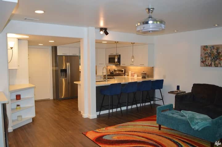 Ground-floor Retreat With Pool & Spa - Palm Springs, CA