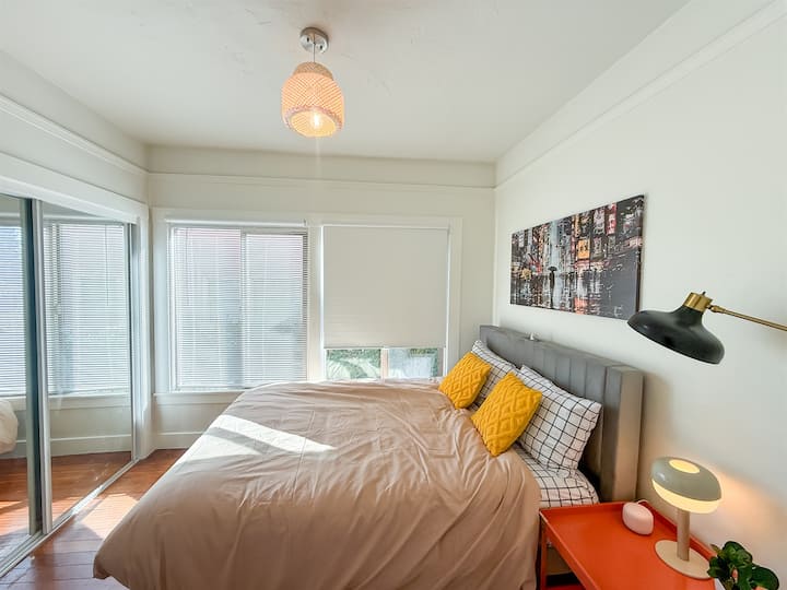 Поглед кон втората спална соба