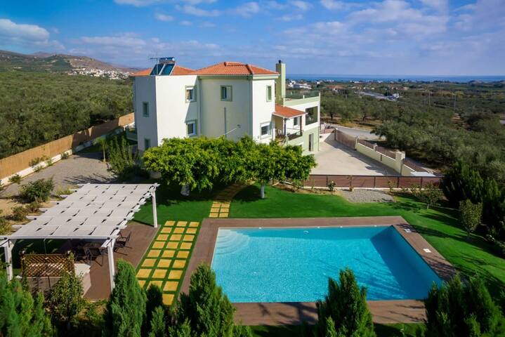 Villa Dimokratia – Private Pool, Sea View. gallery image 2