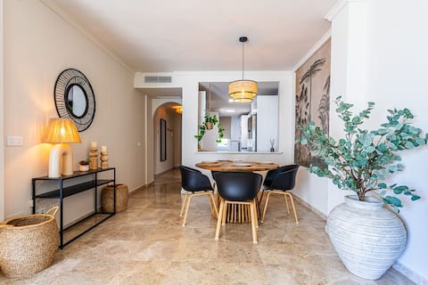 Premium apartment close to beach with 2 pools