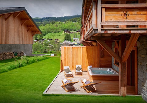 Peaceful stay for 8 with hot tub