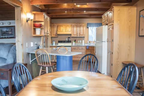 Charming Riverfront Home by the Mississippi River