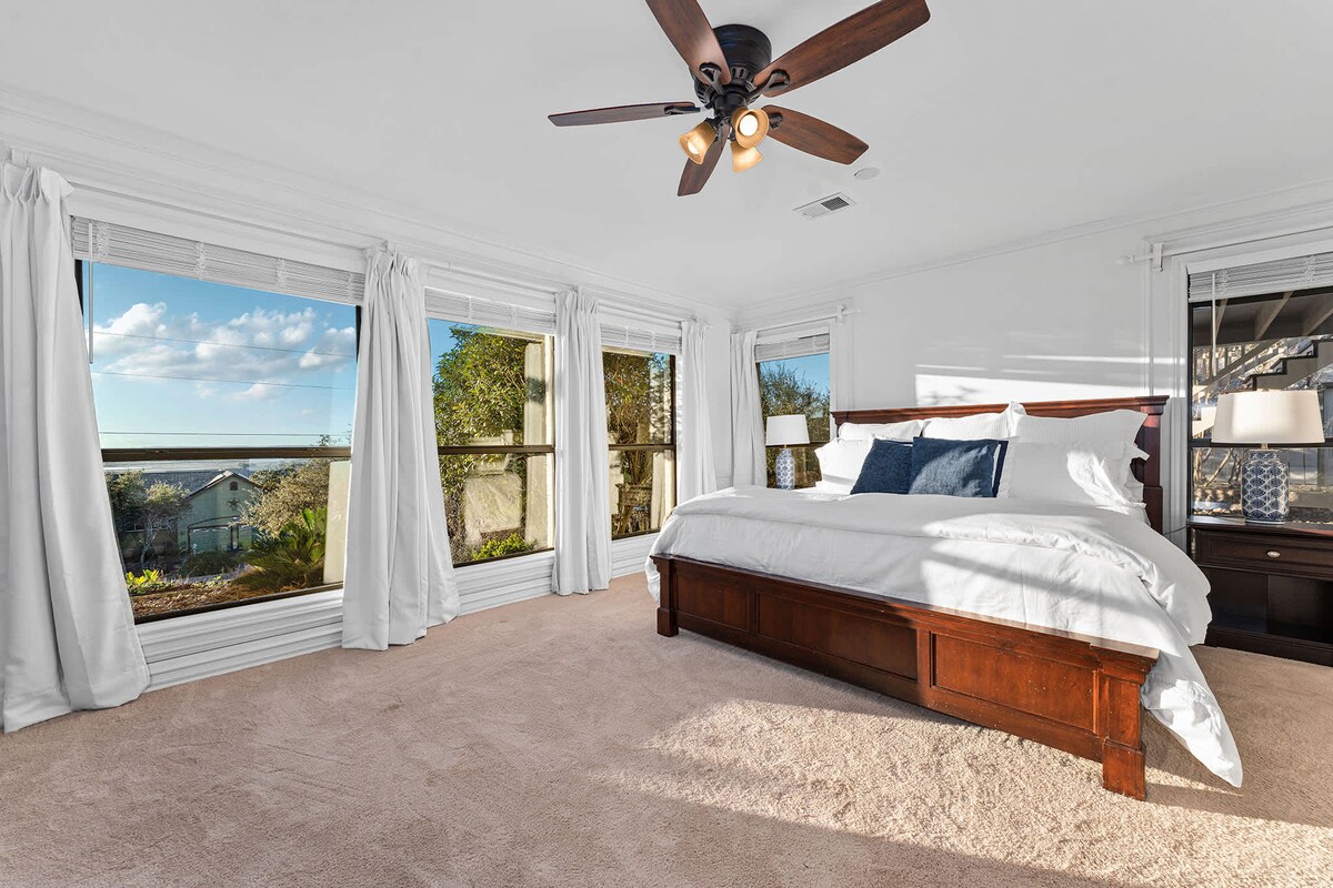 [Голямо двойно легло] Събудете се със зашеметяваща гледка.