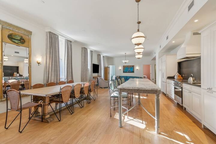 Hotel Perle: Grand 7 Bedroom Suite gallery image 4