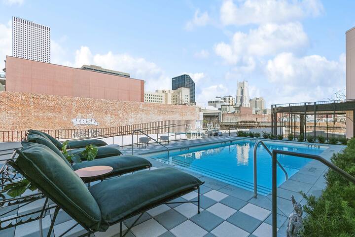 Hotel Perle: Grand 7 Bedroom Suite gallery image 5