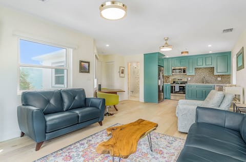 Loft 117 - Charming Downtown Cocoa Beach 1BR
