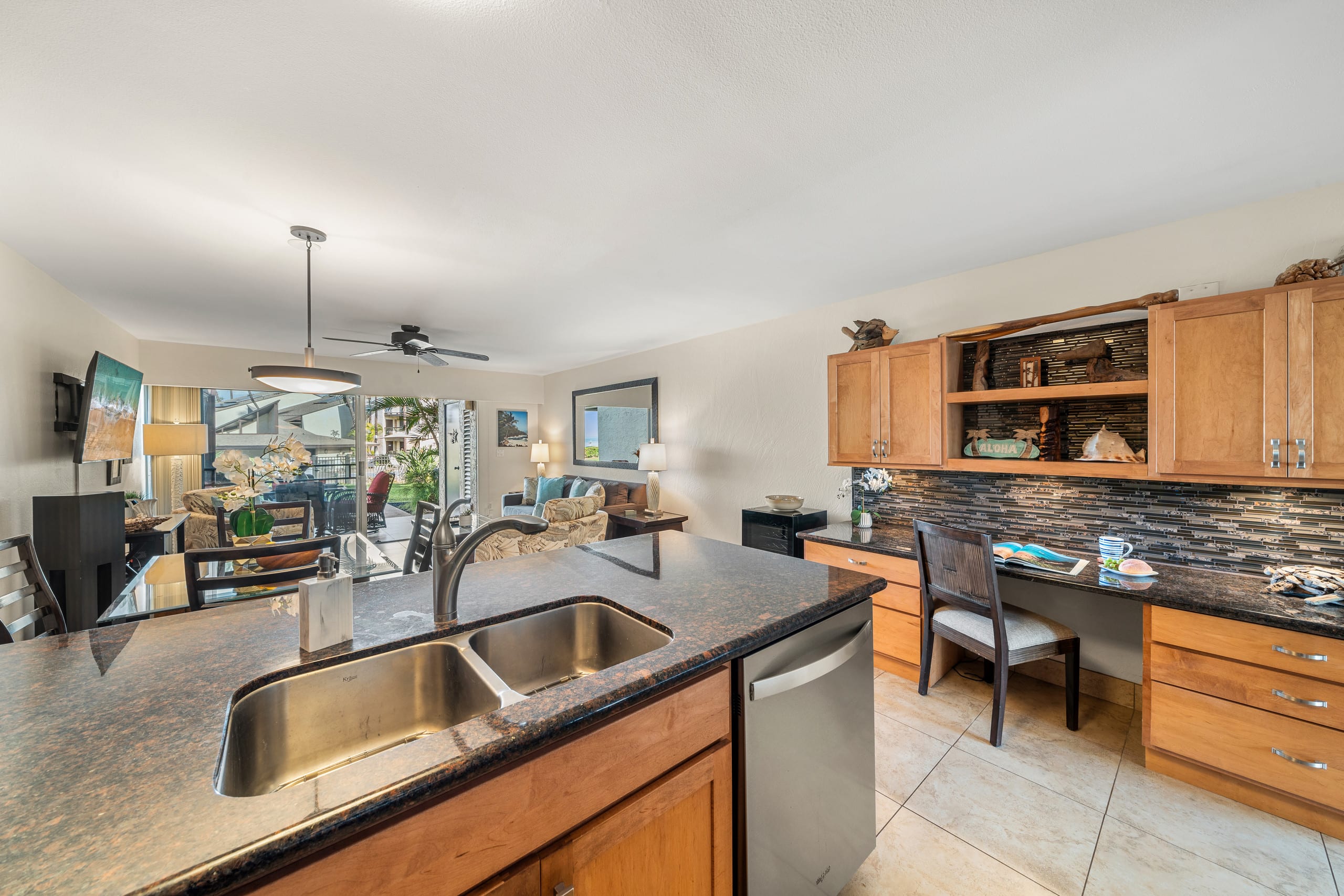 Condo in Kihei · ★4.88 · 1 bedroom · 2 beds · 1 bath - Image 8