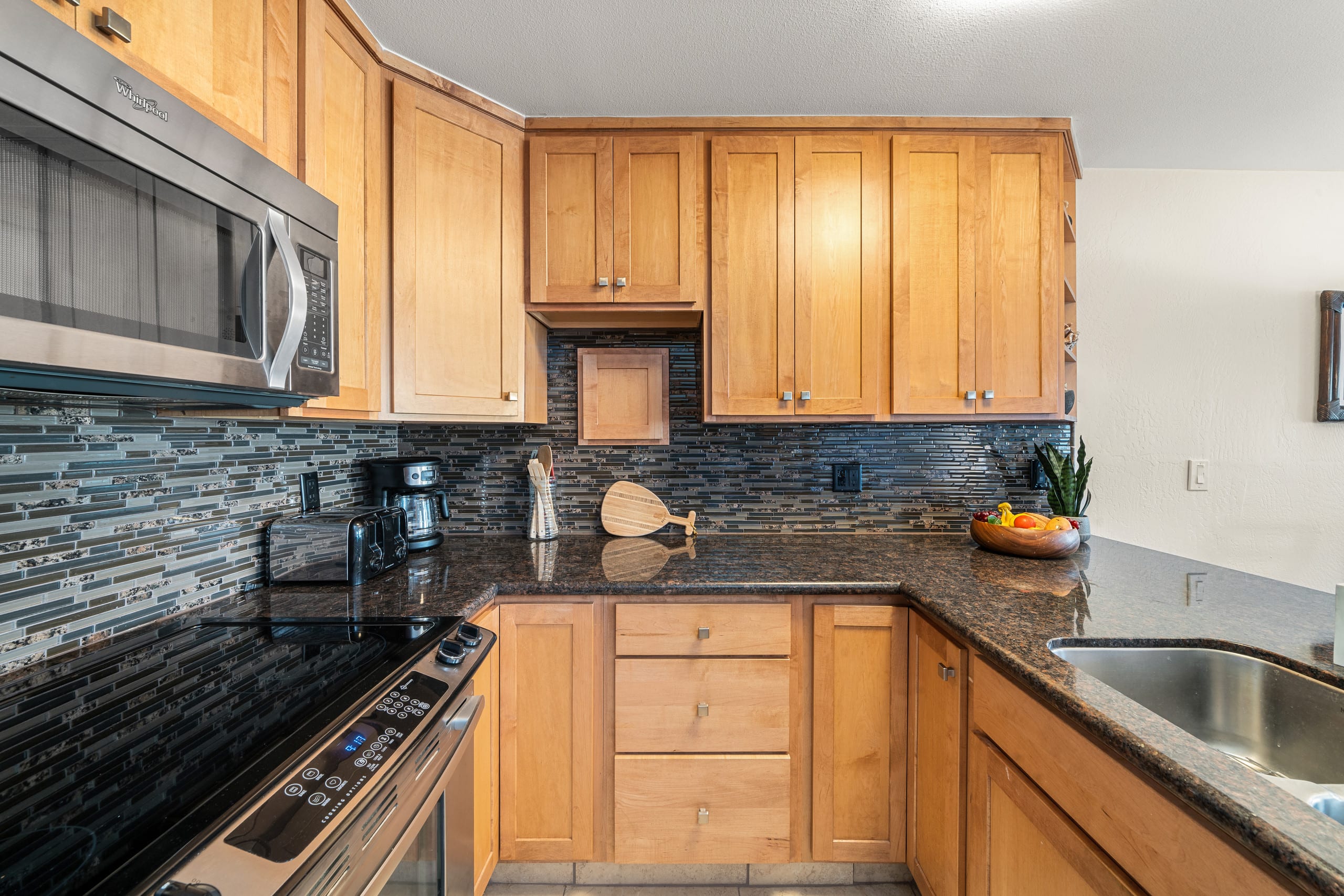 Condo in Kihei · ★4.88 · 1 bedroom · 2 beds · 1 bath - Image 11