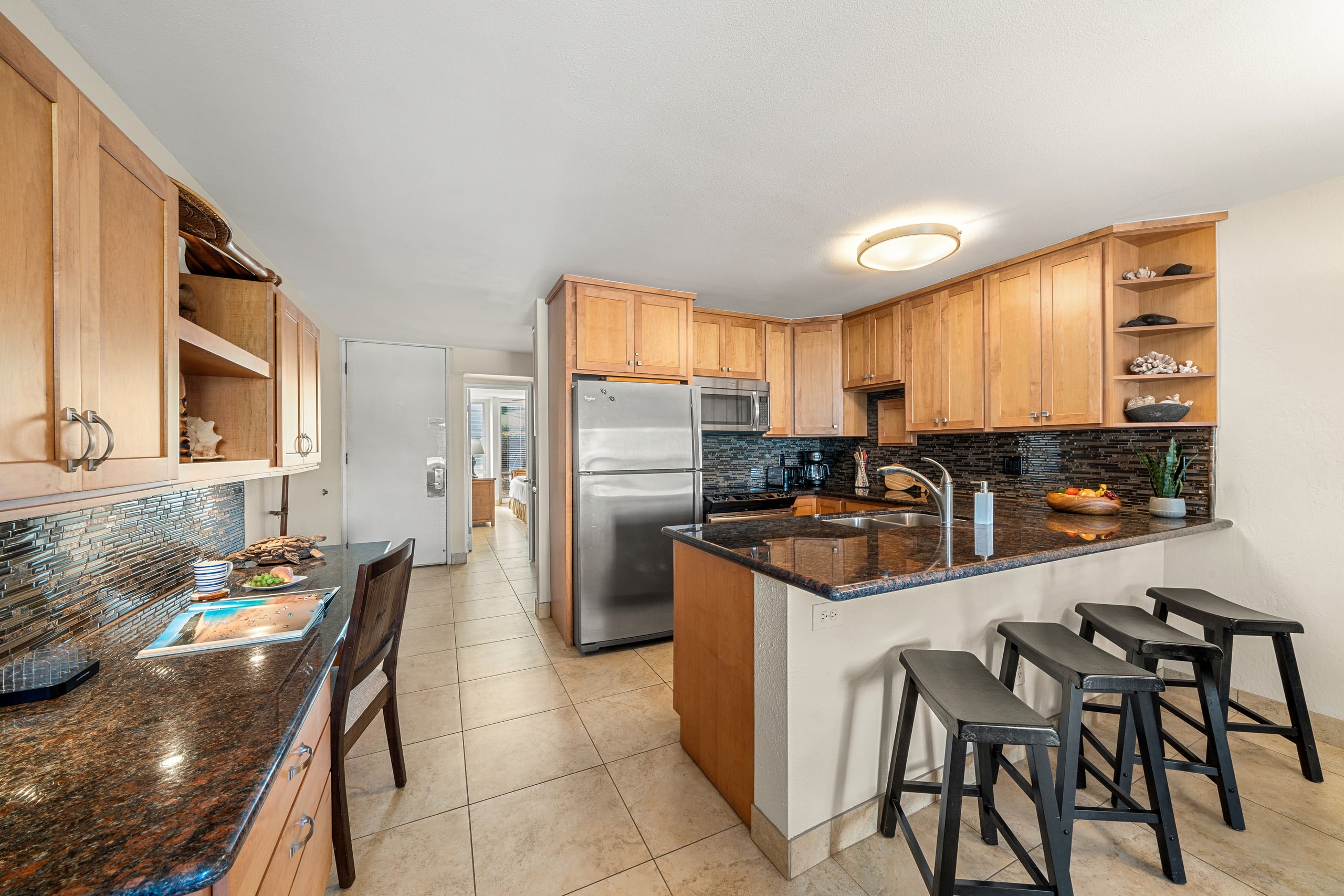 Condo in Kihei · ★4.88 · 1 bedroom · 2 beds · 1 bath - Image 6