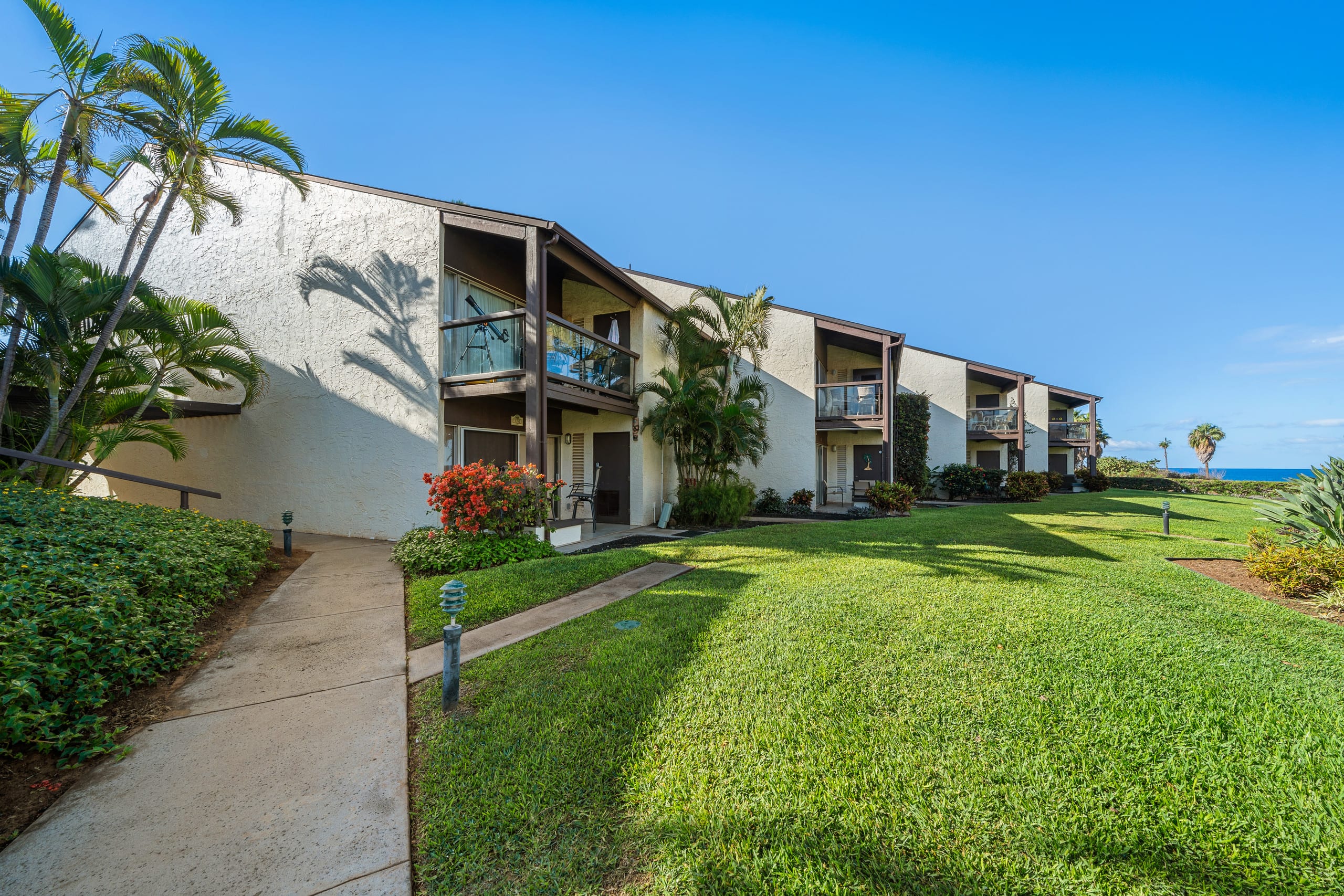 Condo in Kihei · ★4.88 · 1 bedroom · 2 beds · 1 bath - Image 39