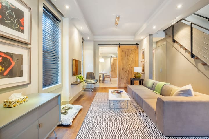 Luxurious 3BR home in Queen West