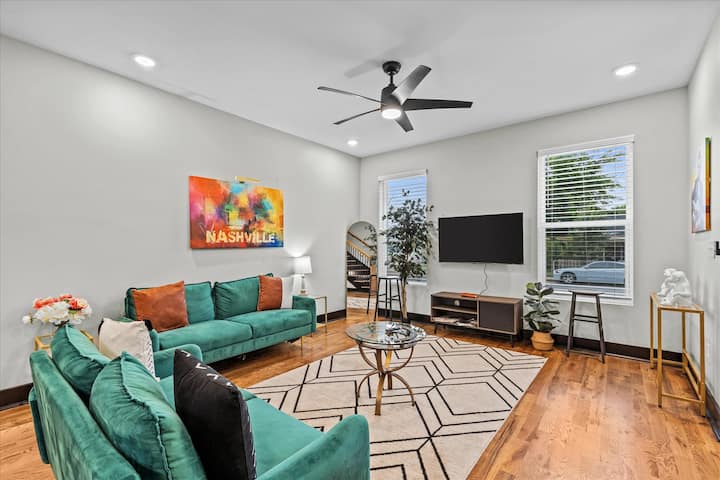 The Greenhouse - 1.5 Miles From Downtown Broadway! - Nashville, TN