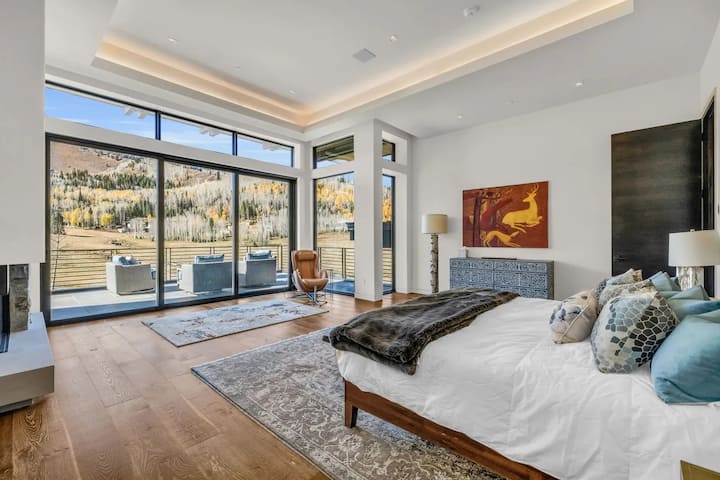 36 - əsas yataq otağı dekoltesi və mənzərəsi