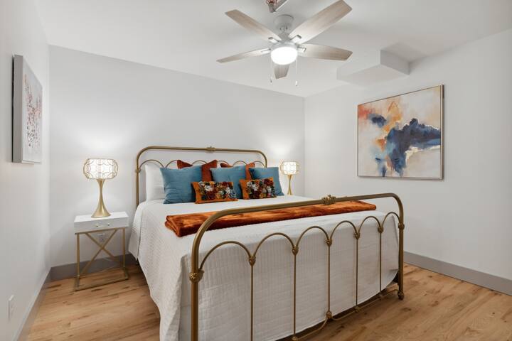 Majestic Lofts #603 – Printers Alley! gallery image 5