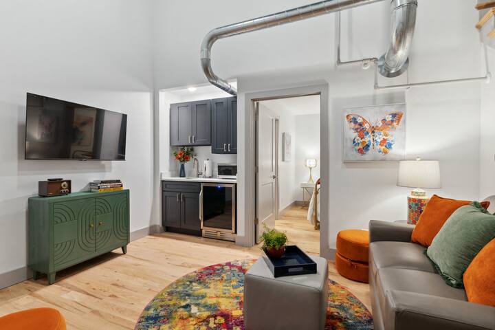 Majestic Lofts #603 – Printers Alley! gallery image 2