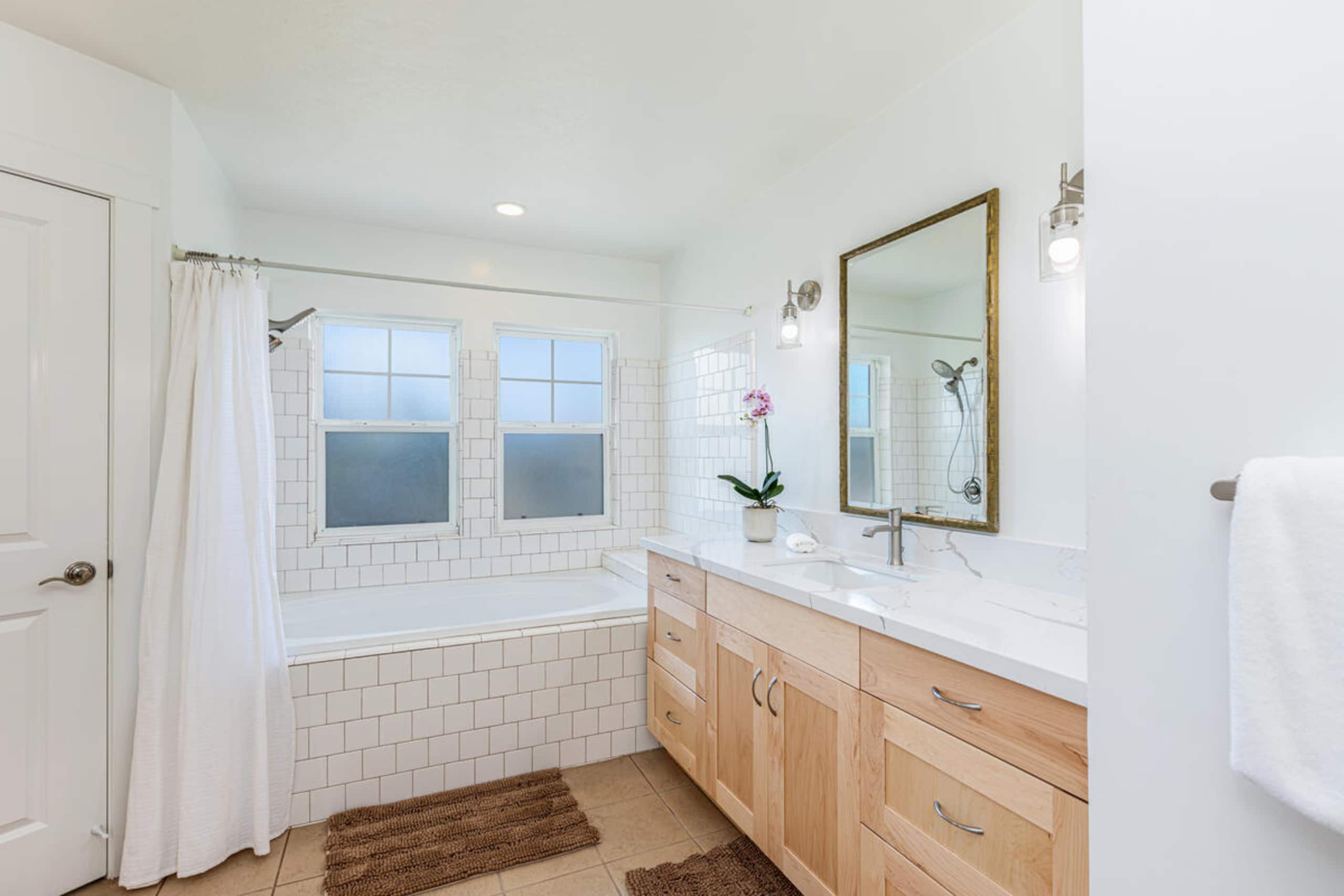 Home in Princeville · ★5.0 · 3 bedrooms · 3 beds · 3 baths - Image 24