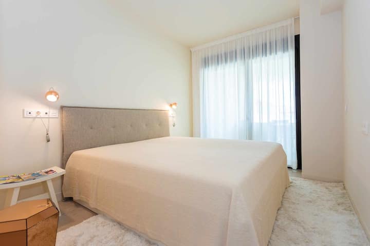 غرفة النوم الرئيسية