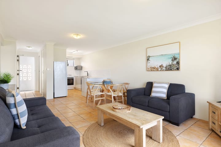 Absolute Beachfront Apartment 2b - Lennox Head