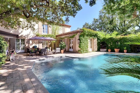 Charming Provence Retreat: Pool & Spa