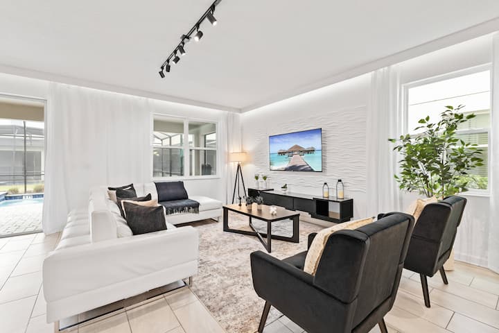2869 Epic Themed Mega Home At Storey Lake 7db - Kissimmee, FL
