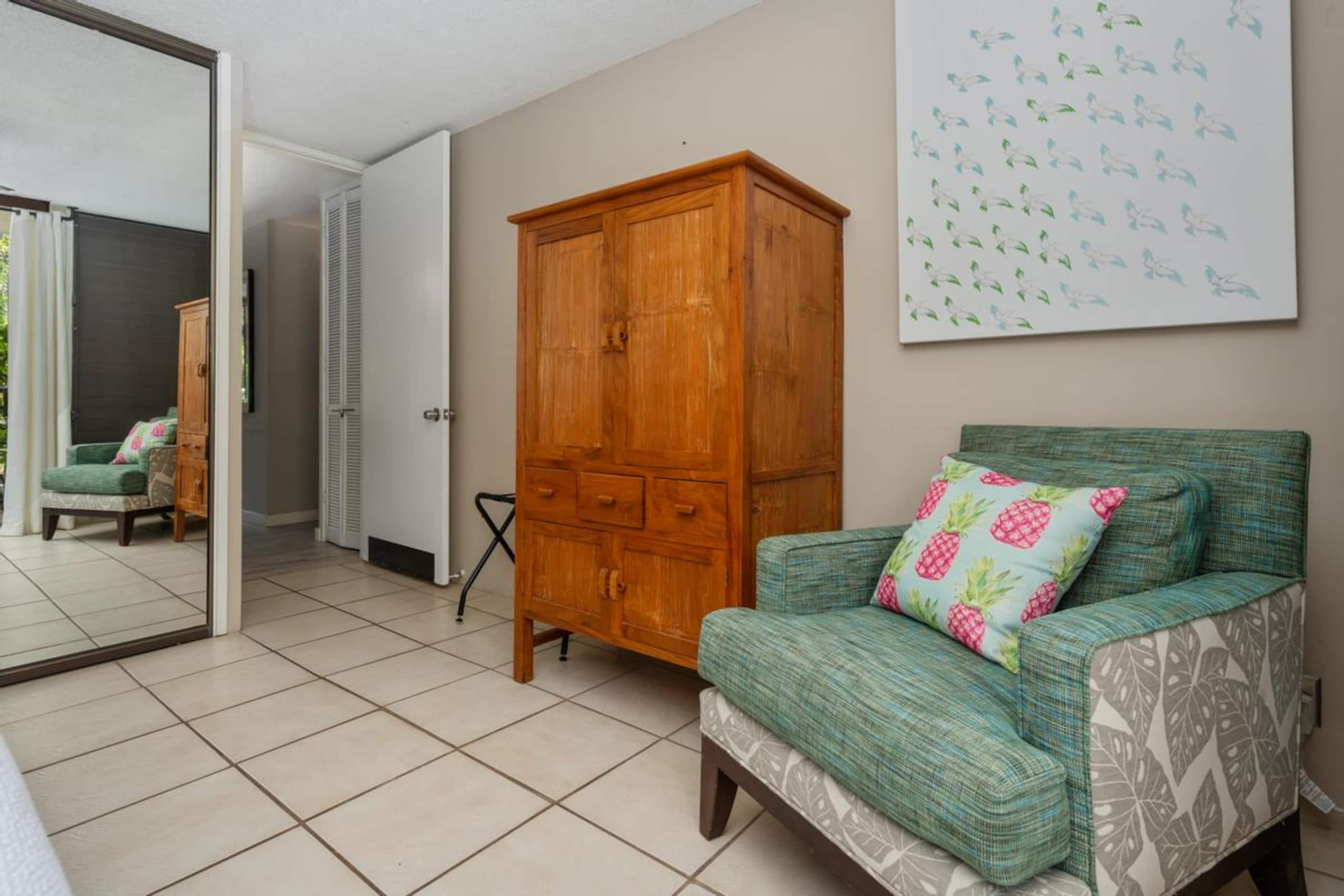 Condo in Kailua-Kona · ★4.5 · 1 bedroom · 2 beds · 1 shared bath - Image 15
