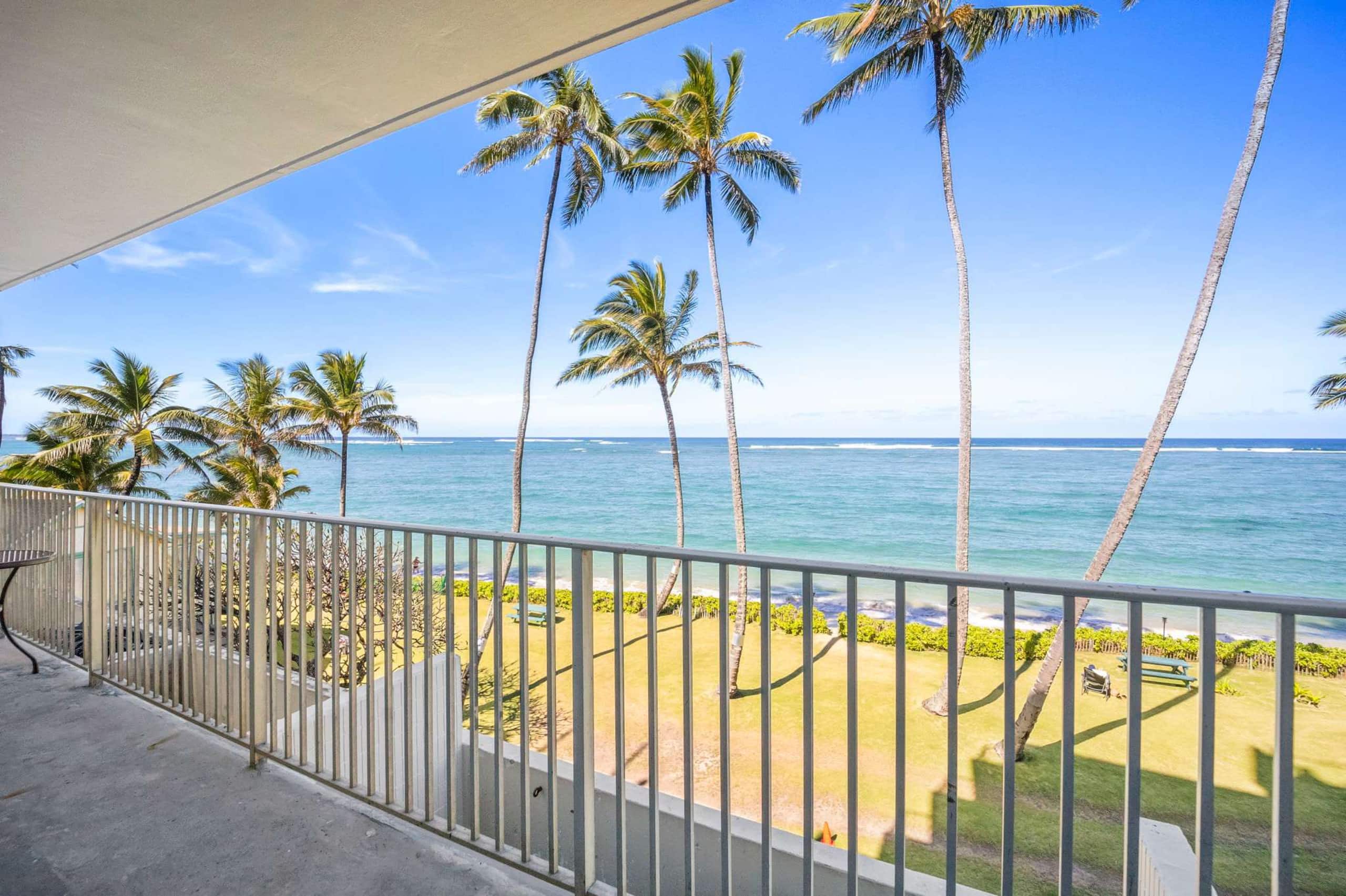 Condo in Hauula · ★4.68 · 1 bedroom · 4 beds · 1 private bath - Image 7